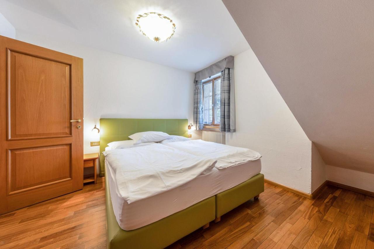 Ciasa Sommavilla Calendula Vigo di Fassa Buitenkant foto