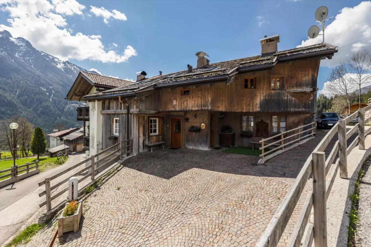 Ciasa Sommavilla Calendula Vigo di Fassa Buitenkant foto